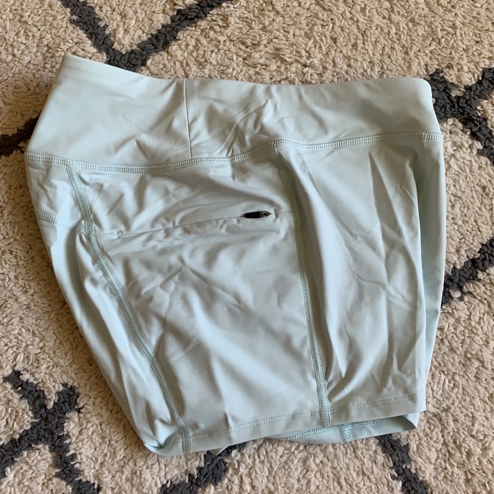 Hoka One One performance knit 3” short - Picture 5 of 8